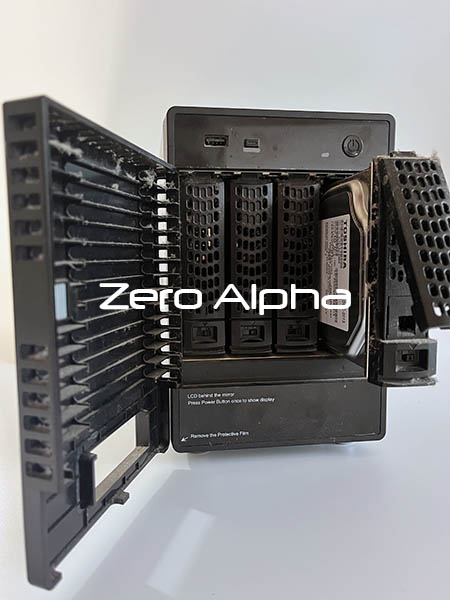  Netgear RN10400 RND 4D Data Recovery Front 4 HDD Bay